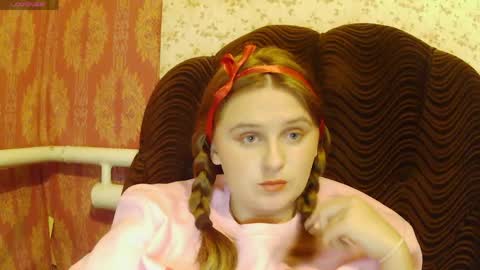 Snapshot of miss_iriss chatting on 04-04-26, 06:27 Miss Iriss online show from 04-04-26, 06:27