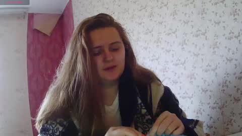 Snapshot of miss_iriss chatting on 04-12-26, 05:45 Miss Iriss online show from 04-12-26, 05:45