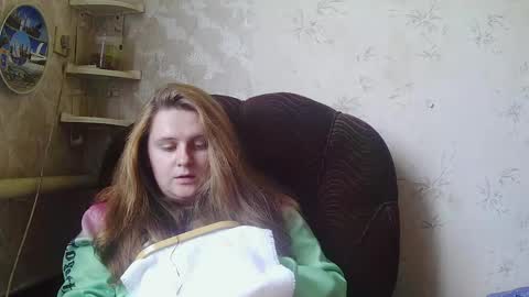 Snapshot of miss_iriss chatting on 05-28-26, 09:39 Miss Iriss online show from 05-28-26, 09:39