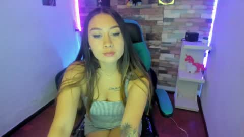 Snapshot of miss_isabella_m chatting on 01-30-25, 12:27 Isabella online show from 01-30-25, 12:27