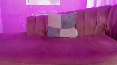 Snapshot of miss_isabella_m chatting on 10-10-25, 12:42 Isabella online show from 10-10-25, 12:42