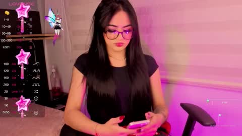Snapshot of miss_ivyy chatting on 10-13-25, 04:12 miss_ivyy online show from 10-13-25, 04:12