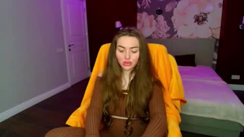 Snapshot of miss_kiten chatting on 05-09-26, 01:22 miss_kiten online show from 05-09-26, 01:22