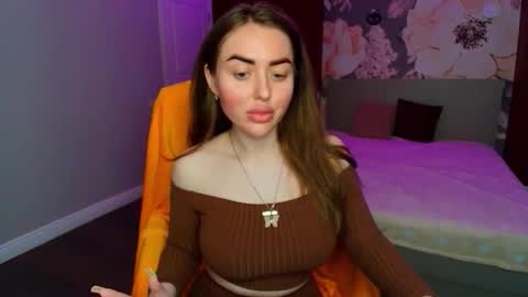 Snapshot of miss_kiten chatting on 05-19-26, 01:56 miss_kiten online show from 05-19-26, 01:56