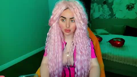 Snapshot of miss_kiten chatting on 06-11-26, 07:01 miss_kiten online show from 06-11-26, 07:01