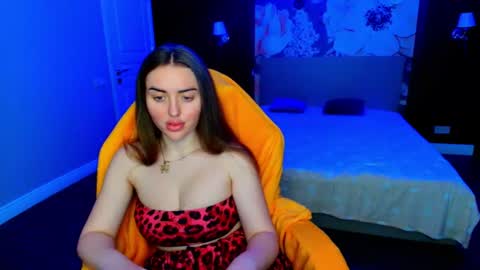 Snapshot of miss_kiten chatting on 06-19-26, 08:34 miss_kiten online show from 06-19-26, 08:34