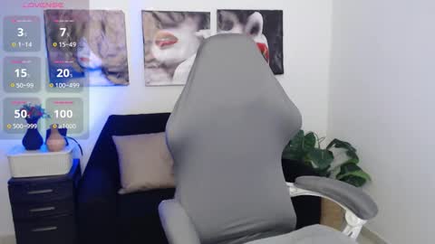 Laila online show from 11-03-25, 01:40