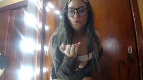 Snapshot of miss_lilieth chatting on 05-17-26, 03:19 lilieth online show from 05-17-26, 03:19