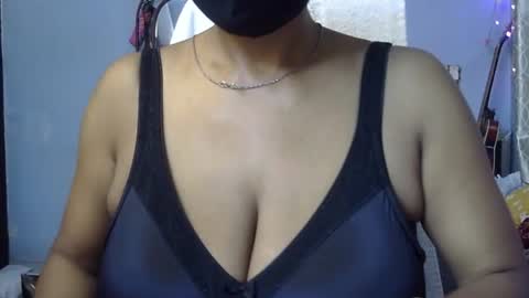 Snapshot of miss_mahi69 chatting on 07-15-26, 05:45 Mahi online show from 07-15-26, 05:45