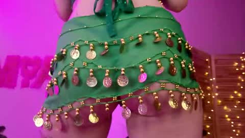 Snapshot of miss_mia_meow chatting on 10-20-25, 04:24 Mamma Mia online show from 10-20-25, 04:24