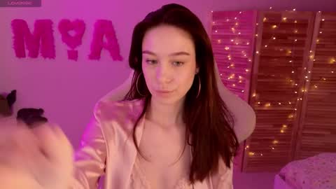 Snapshot of miss_mia_meow chatting on 11-22-25, 05:06 Mamma Mia online show from 11-22-25, 05:06