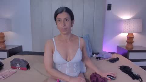 miss_milf_ online show from 07-09-26, 08:24