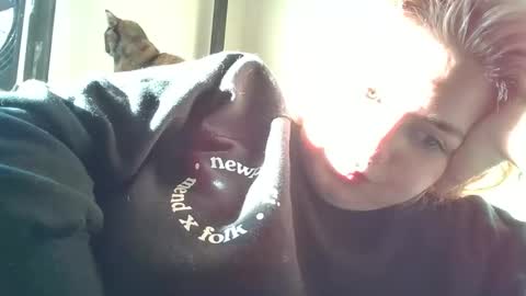 Snapshot of miss_miseryxo chatting on 04-23-26, 12:15 bri online show from 04-23-26, 12:15