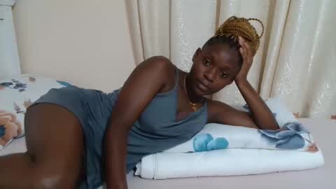 monroe online show from 04-12-26, 02:38