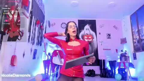 Miss Nicole online show from 10-16-25, 01:23