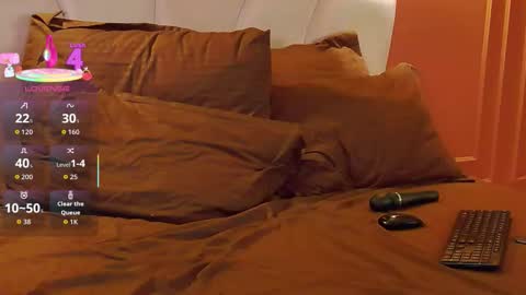 Snapshot of miss_olivia_haze chatting on 11-06-25, 08:43 Olivia online show from 11-06-25, 08:43