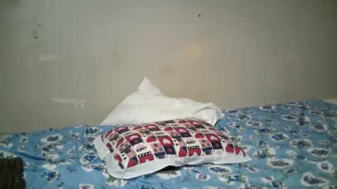 Snapshot of miss_pretty01 chatting on 04-27-26, 11:03 miss_pretty01 online show from 04-27-26, 11:03