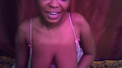 Snapshot of miss_rihanna2 chatting on 10-22-25, 05:02 miss_rihanna2 online show from 10-22-25, 05:02