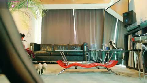 Snapshot of miss_satori_rose chatting on 10-01-25, 08:15 Satori Rose online show from 10-01-25, 08:15