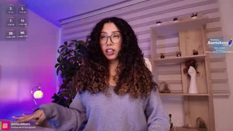 Amy Olivera online show from 09-11-25, 01:11