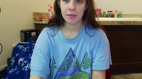 Bella online show from 12-05-25, 02:25