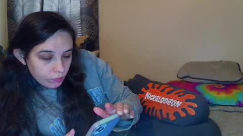 Snapshot of miss_sunshine01 chatting on 02-19-26, 04:36 Bella online show from 02-19-26, 04:36