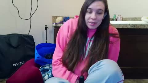 Snapshot of miss_sunshine01 chatting on 02-20-26, 02:50 Bella online show from 02-20-26, 02:50