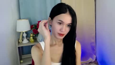 Snapshot of miss_sunshinex chatting on 02-07-25, 06:56 Shine online show from 02-07-25, 06:56