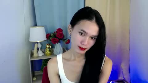 Snapshot of miss_sunshinex chatting on 02-08-25, 01:54 Shine online show from 02-08-25, 01:54