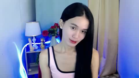 Snapshot of miss_sunshinex chatting on 02-10-25, 01:46 Shine online show from 02-10-25, 01:46