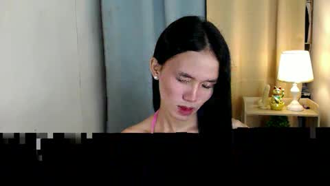 Snapshot of miss_sunshinex chatting on 02-16-25, 05:15 Shine online show from 02-16-25, 05:15