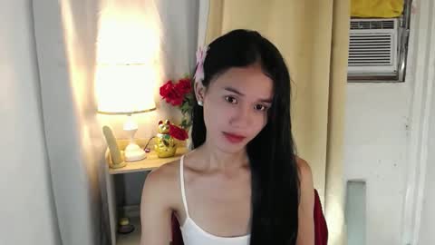 Snapshot of miss_sunshinex chatting on 03-04-25, 01:01 Shine online show from 03-04-25, 01:01