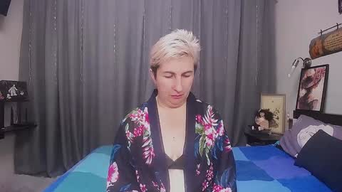 Snapshot of miss_tasha_kom chatting on 12-06-24, 10:38 miss_tasha_kom online show from 12-06-24, 10:38