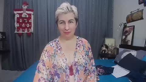 Snapshot of miss_tasha_kom chatting on 12-16-24, 12:06 miss_tasha_kom online show from 12-16-24, 12:06