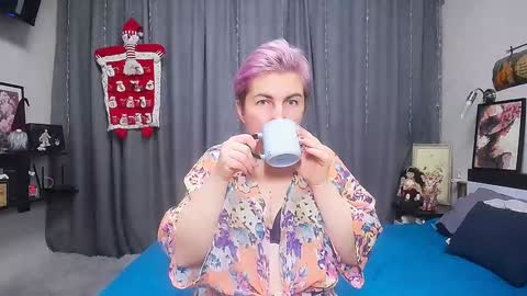 Snapshot of miss_tasha_kom chatting on 12-19-24, 10:13 miss_tasha_kom online show from 12-19-24, 10:13