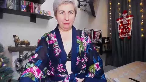 Snapshot of miss_tasha_kom chatting on 01-06-25, 12:57 miss_tasha_kom online show from 01-06-25, 12:57