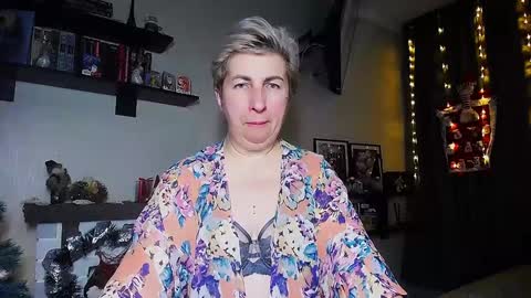 Snapshot of miss_tasha_kom chatting on 01-08-25, 11:43 miss_tasha_kom online show from 01-08-25, 11:43