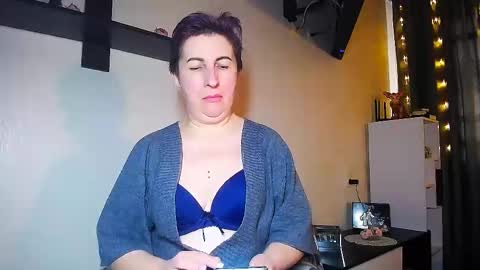 Snapshot of miss_tasha_kom chatting on 02-14-25, 11:42 miss_tasha_kom online show from 02-14-25, 11:42