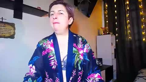 Snapshot of miss_tasha_kom chatting on 03-03-25, 11:44 miss_tasha_kom online show from 03-03-25, 11:44