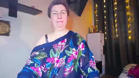 Snapshot of miss_tasha_kom chatting on 03-04-25, 09:51 miss_tasha_kom online show from 03-04-25, 09:51