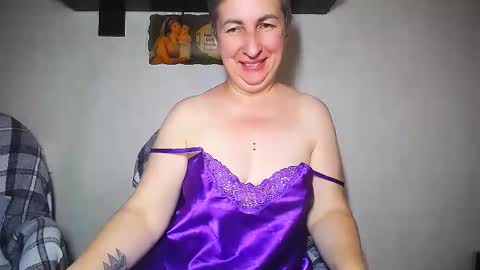 Snapshot of miss_tasha_kom chatting on 09-11-25, 10:15 miss_tasha_kom online show from 09-11-25, 10:15