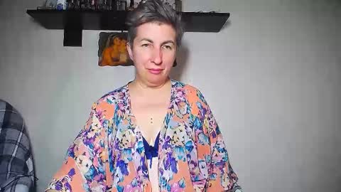 Snapshot of miss_tasha_kom chatting on 09-12-25, 10:15 miss_tasha_kom online show from 09-12-25, 10:15