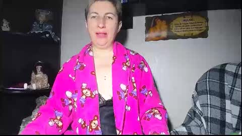 Snapshot of miss_tasha_kom chatting on 10-19-25, 03:40 miss_tasha_kom online show from 10-19-25, 03:40