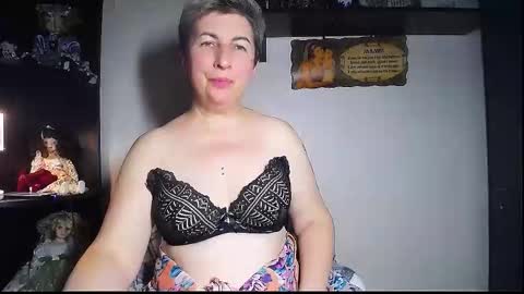 Snapshot of miss_tasha_kom chatting on 11-21-25, 05:33 miss_tasha_kom online show from 11-21-25, 05:33