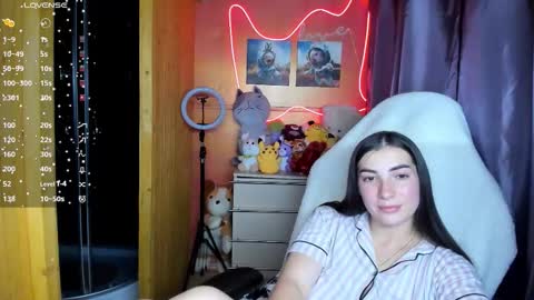 Snapshot of miss_tasy chatting on 09-18-25, 09:44 Melanie January 15th is my birthday there will be an interesting show online show from 09-18-25, 09:44