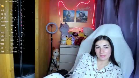 Snapshot of miss_tasy chatting on 09-30-25, 08:19 Melanie January 15th is my birthday there will be an interesting show online show from 09-30-25, 08:19