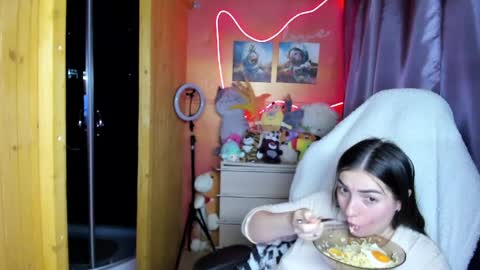 Snapshot of miss_tasy chatting on 04-27-26, 05:05 Melanie January 15th is my birthday there will be an interesting show online show from 04-27-26, 05:05