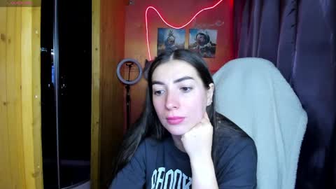 Snapshot of miss_tasy chatting on 06-03-26, 03:20 Melanie January 15th is my birthday there will be an interesting show online show from 06-03-26, 03:20