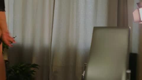 Snapshot of miss_ur_kiss chatting on 07-25-26, 02:53 miss_ur_kiss online show from 07-25-26, 02:53