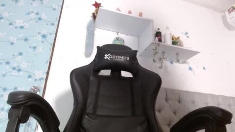 Snapshot of miss_valery2 chatting on 09-14-25, 01:38 hanna online show from 09-14-25, 01:38